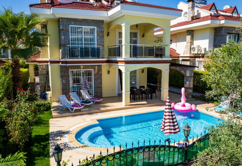 <strong>Villa Nesrin</strong> Çalış Mevkii | 5 + 1 | Max. 10 Kişi